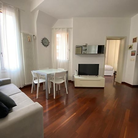 Avantgard Rooms Western Station Bologna Buitenkant foto