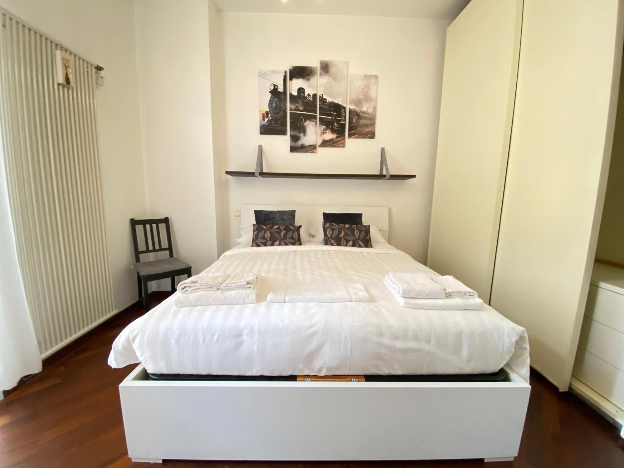 Avantgard Rooms Western Station Bologna Buitenkant foto