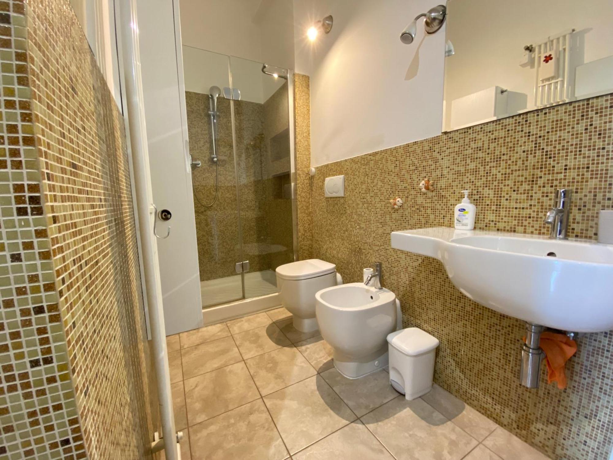 Avantgard Rooms Western Station Bologna Buitenkant foto
